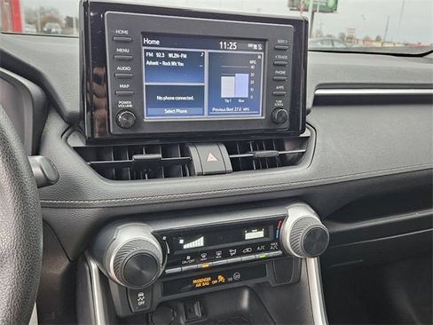 Used 2019 Toyota RAV4 LE image 19