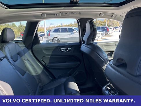 Certified 2023 Volvo XC60 B6 Ultimate w/ Protection Package Premier image 11