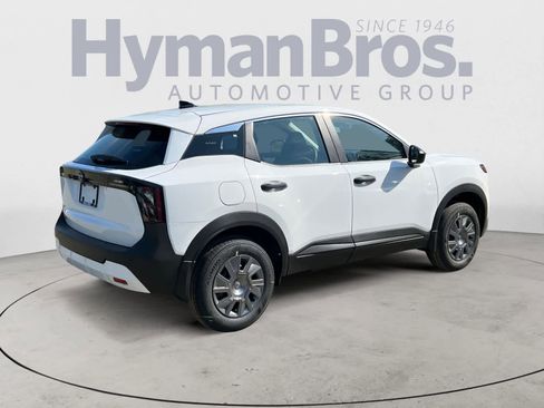 New 2026 Nissan Kicks S image 3