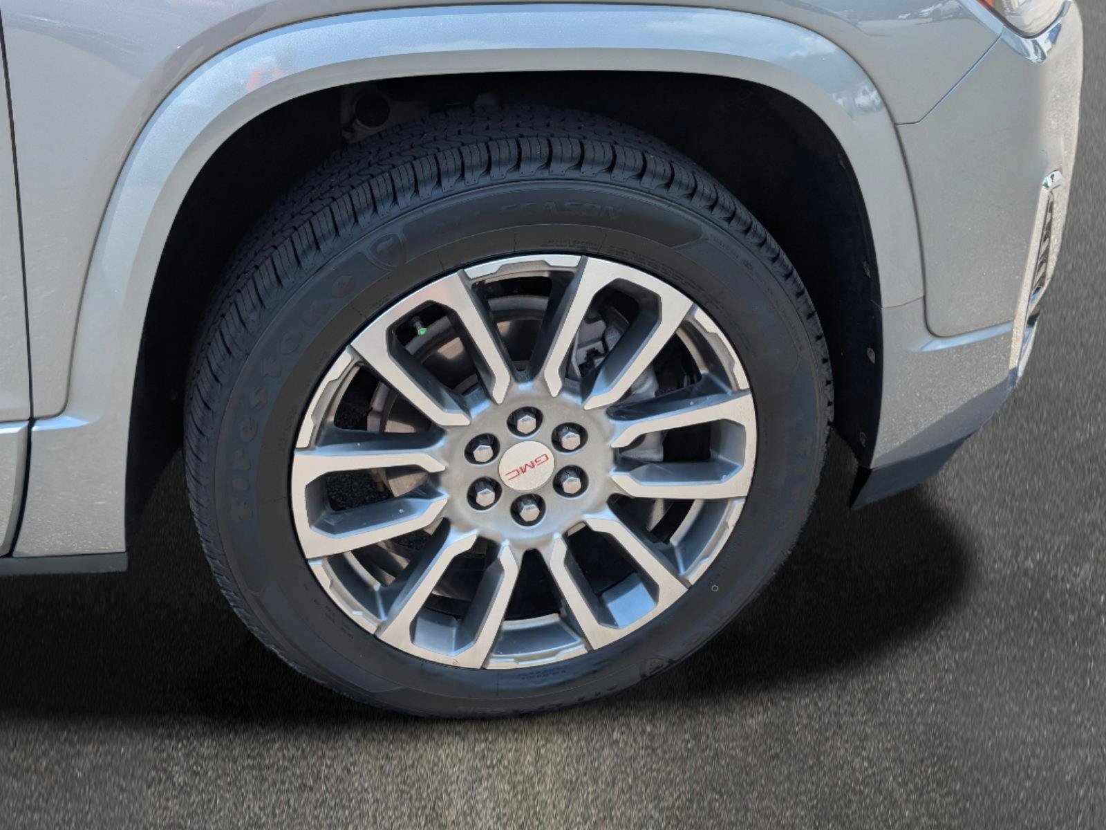Used 2023 GMC Acadia Denali w/ Denali Technology Package FWD image 6