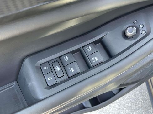 Used 2025 Jeep Grand Cherokee L Laredo RWD image 17