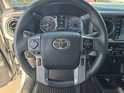 Used 2022 Toyota Tacoma TRD Sport image 21
