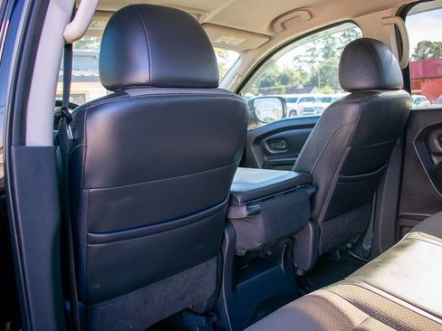Used 2017 Nissan Titan S image 29