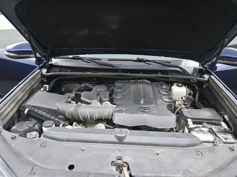 Used 2018 Toyota 4Runner Limited AWD/4WD image 12