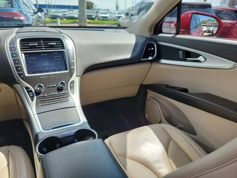 Certified 2020 Lincoln Nautilus Standard w/ Equipment Group 101A image 23