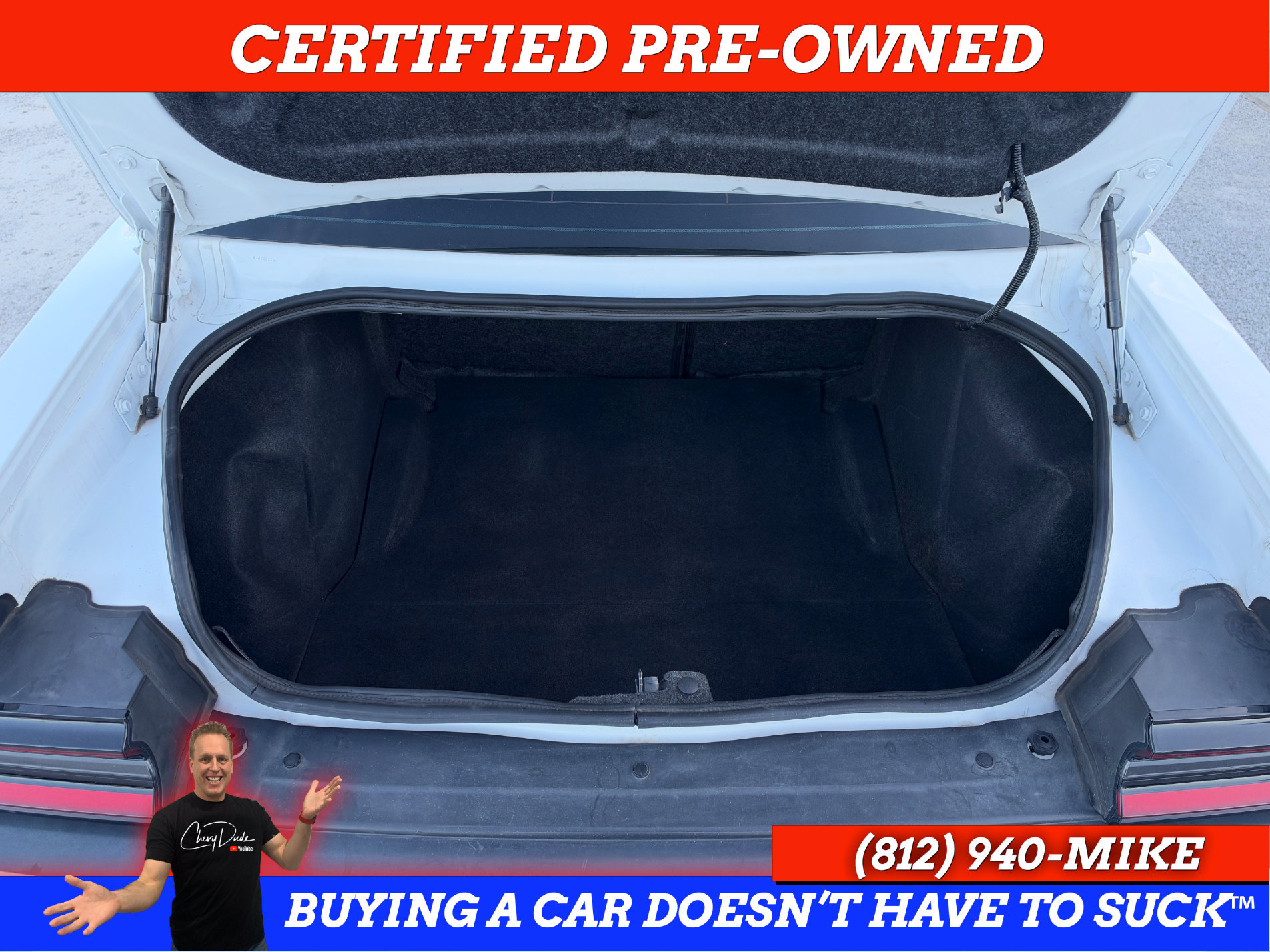Used 2015 Dodge Challenger SXT w/ Driver Convenience Group RWD image 32