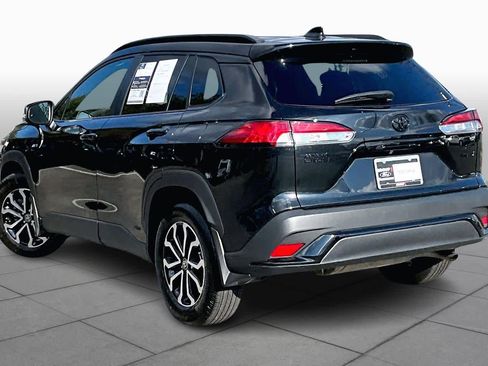 Used 2024 Toyota Corolla Cross SE image 11