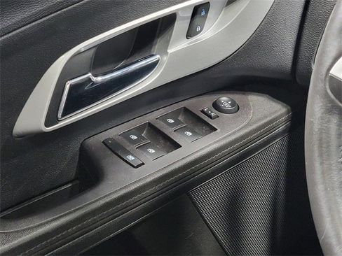 Used 2017 Chevrolet Equinox LT w/ Convenience Package image 23