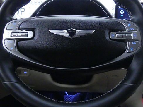 Used 2023 Genesis GV70 2.5T w/ Advanced Package image 22