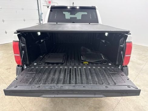 Used 2025 Toyota Tacoma SR AWD/4WD image 24