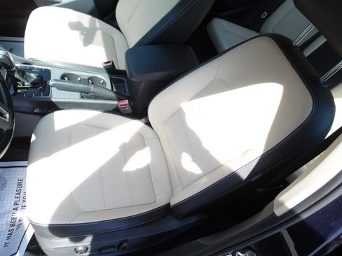 Used 2015 Volkswagen Passat TDI SE FWD image 11