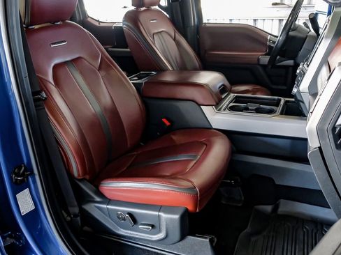 Used 2022 Ford F450 Platinum w/ FX4 Off-Road Package image 32