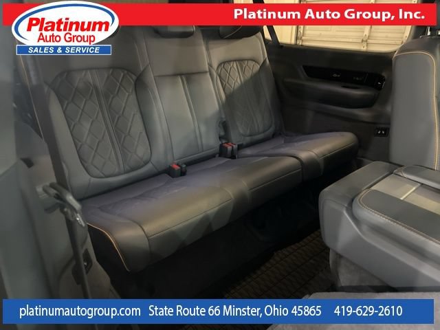 Used 2023 Jeep Grand Wagoneer L Series III w/ Rear Seat Video Group 1 AWD/4WD image 34