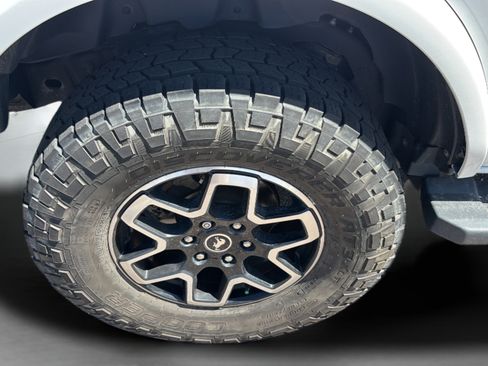 Used 2022 Ford Bronco Outer Banks AWD/4WD image 32