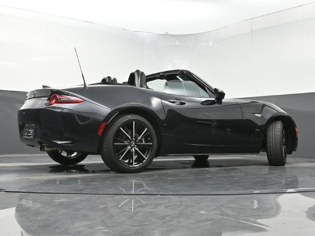 Used 2024 MAZDA MX-5 Miata Grand Touring RWD image 28