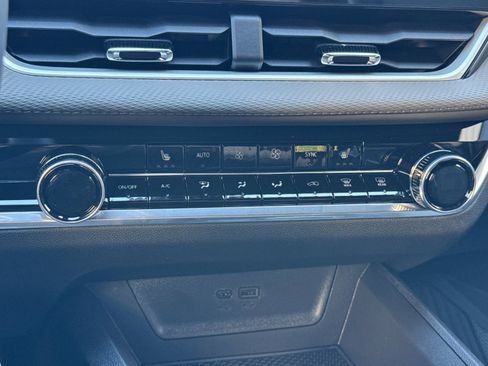 New 2026 Chevrolet Equinox LT w/ Convenience Package II image 23