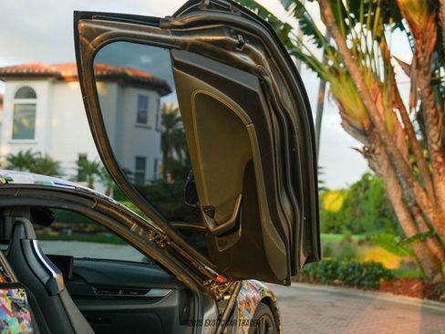 Used 2017 BMW i8 image 42