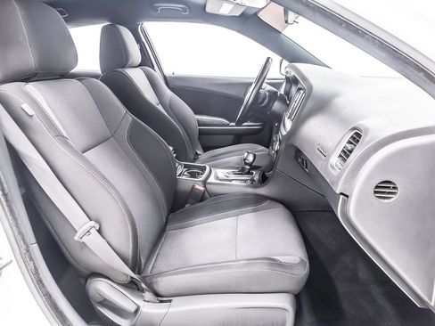 Used 2022 Dodge Charger SXT RWD image 30