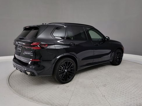 Used 2026 BMW X5 sDrive40i w/ M Sport Package image 6