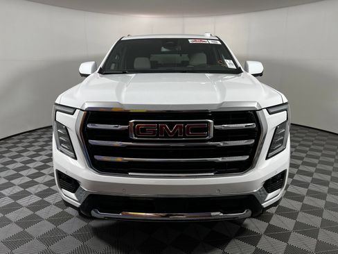 Used 2025 GMC Yukon Elevation AWD/4WD image 2