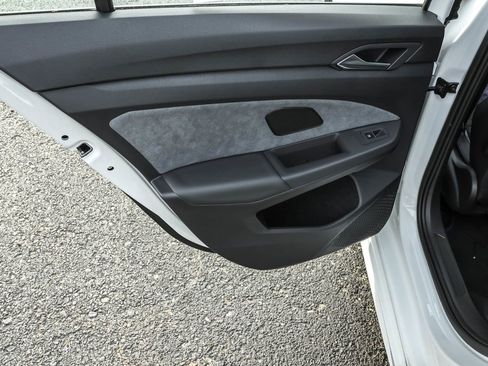 New 2025 Volkswagen Golf R Black Edition image 32