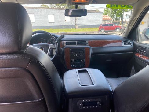 Used 2014 Chevrolet Tahoe LT AWD/4WD image 8