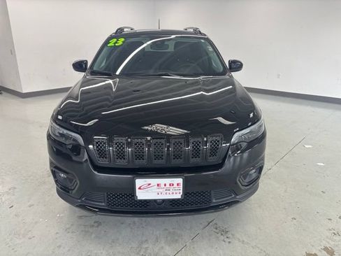 Used 2023 Jeep Cherokee Altitude Lux w/ Lux Elite Package AWD/4WD image 5