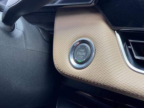 New 2026 Chevrolet Equinox ACTIV w/ LPO, Floor Liner Package image 24