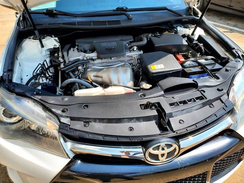 Used 2017 Toyota Camry SE FWD image 41