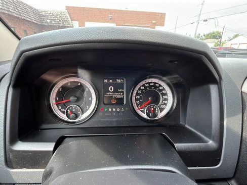 Used 2017 RAM 1500 Express w/ Express Value Package AWD/4WD image 26