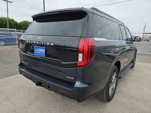 New 2026 Ford Expedition Max Active RWD image 11
