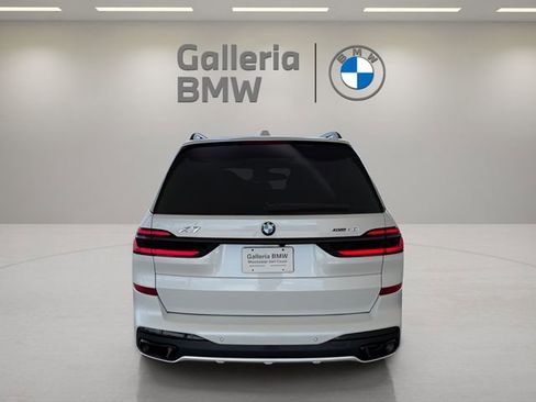 Certified 2025 BMW X7 xDrive40i w/ M Sport Package AWD/4WD image 9