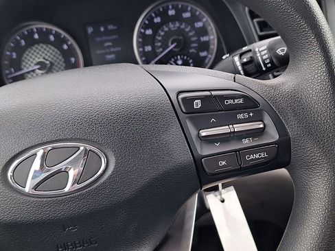 Used 2020 Hyundai Elantra SEL image 16