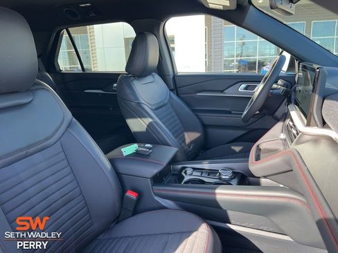 New 2026 Ford Explorer ST-Line w/ ST-Line Street Pack image 14