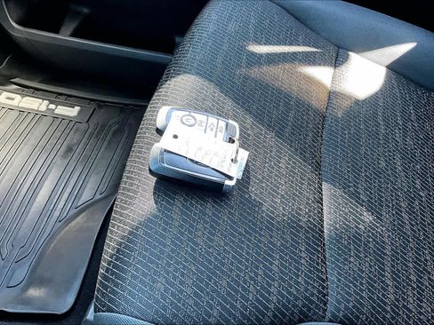 Used 2021 Ford F150 XLT w/ Equipment Group 302A High AWD/4WD image 14