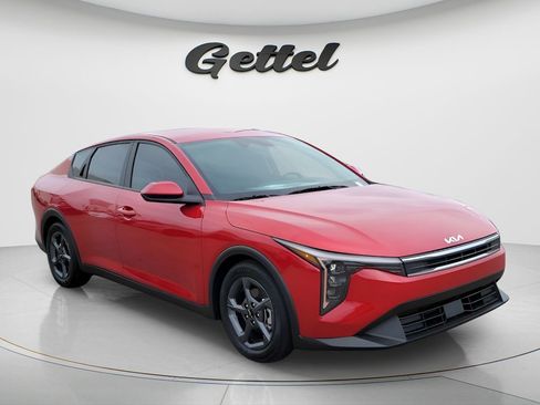 New 2025 Kia K4 FWD image 3