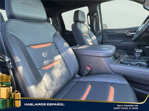 Used 2025 GMC Sierra 1500 AT4 w/ AT4 Premium Package image 32