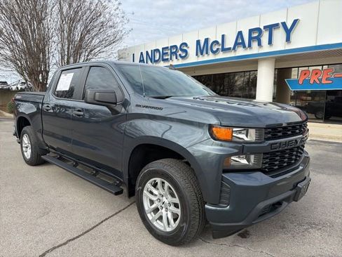 Used 2021 Chevrolet Silverado 1500 Custom image 2