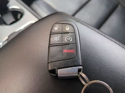 Used 2018 Jeep Grand Cherokee Limited w/ Luxury Group II AWD/4WD image 30