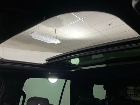 Certified 2023 Cadillac Escalade Premium Luxury w/ Performance Package image 15