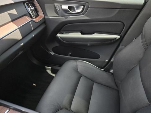 Used 2024 Volvo XC60 B5 Plus AWD/4WD image 26