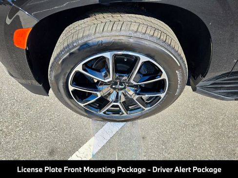 Used 2022 Chevrolet Tahoe RST w/ Luxury Package AWD/4WD image 15