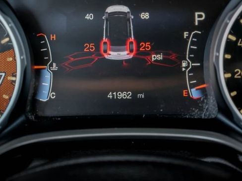 Used 2019 Jeep Compass Altitude image 32