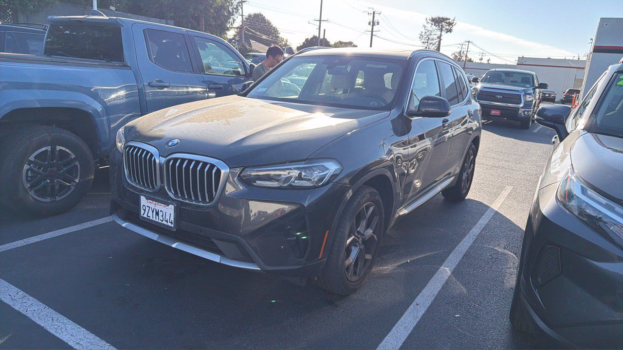 Used 2022 BMW X3 xDrive30i w/ Convenience Package AWD/4WD image 1