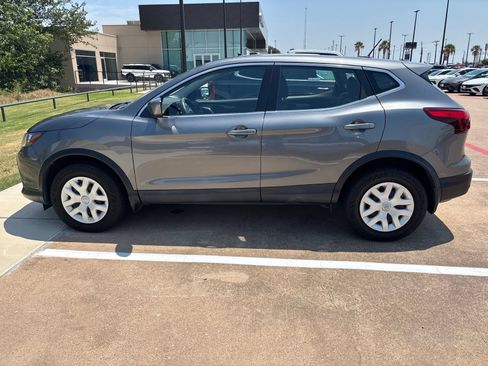 Used 2019 Nissan Rogue Sport S FWD image 6