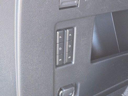 Used 2024 Ford Expedition Limited AWD/4WD image 18