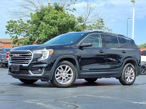 Used 2024 GMC Terrain SLT AWD/4WD image 2