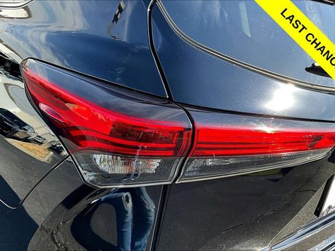 Used 2021 Toyota Highlander Platinum AWD/4WD image 30