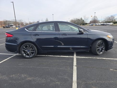Used 2020 Ford Fusion SE image 18