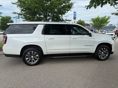 Used 2024 Chevrolet Suburban LT w/ LT Signature Plus Package AWD/4WD image 6